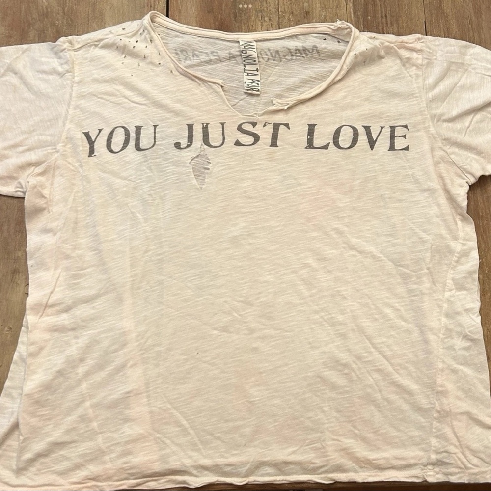 Magnolia Pearl Cream Gray Short Sleeve T-Shirt